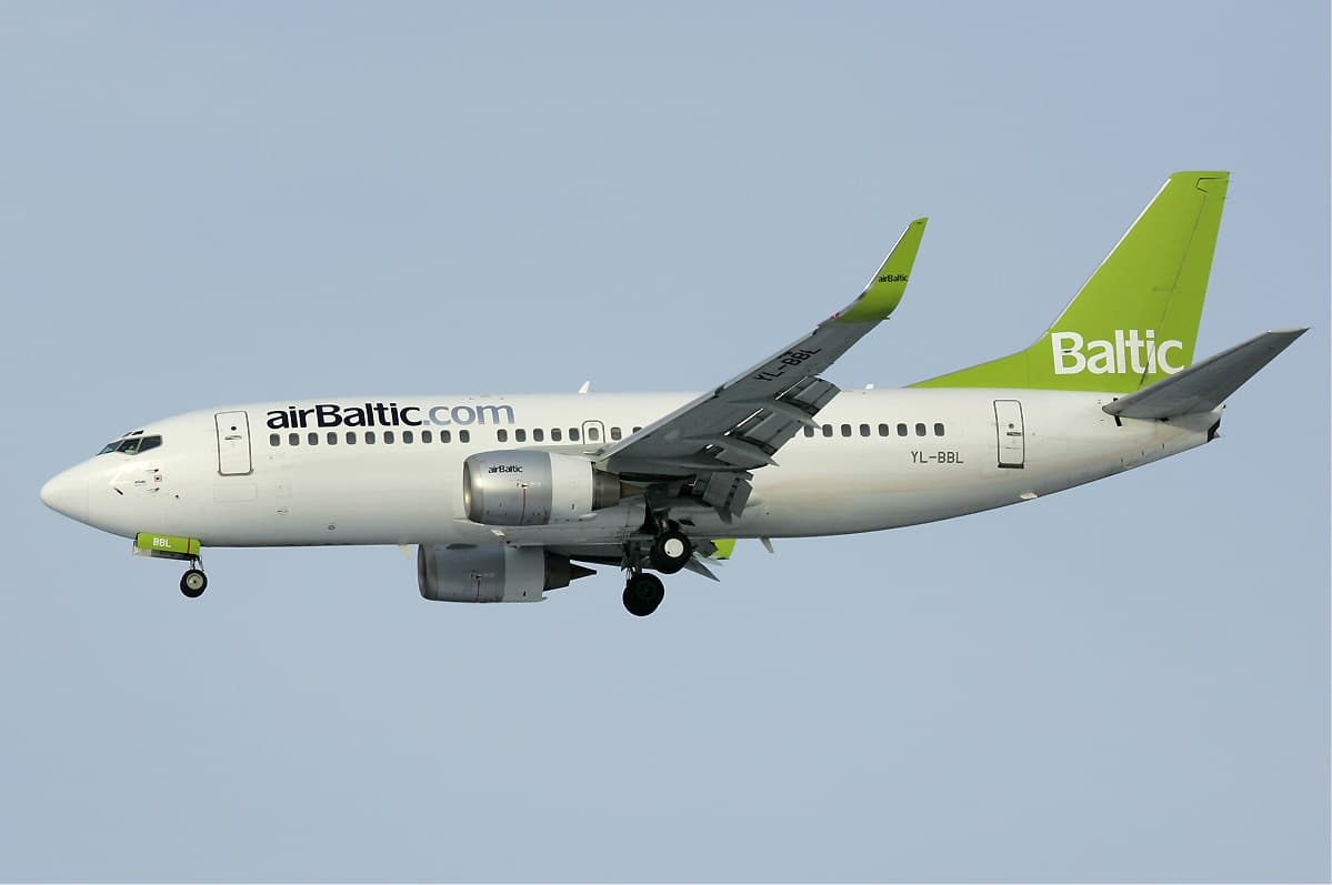 airBaltic vliegtuig in vlucht