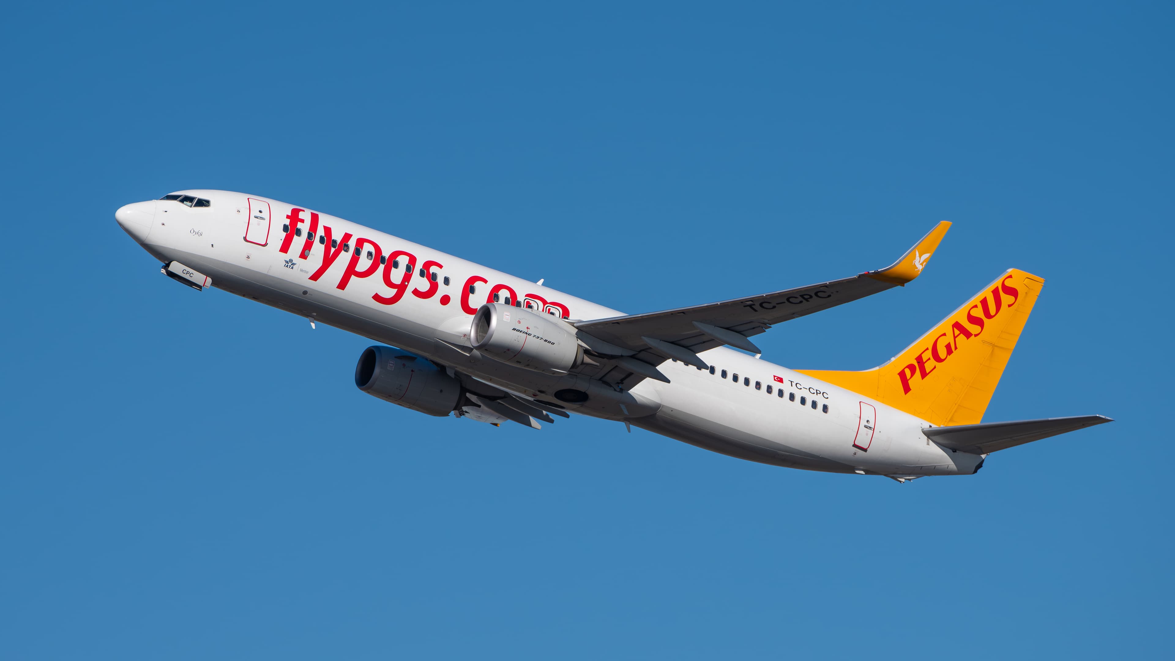 Pegasus Airlines vliegtuig in vlucht